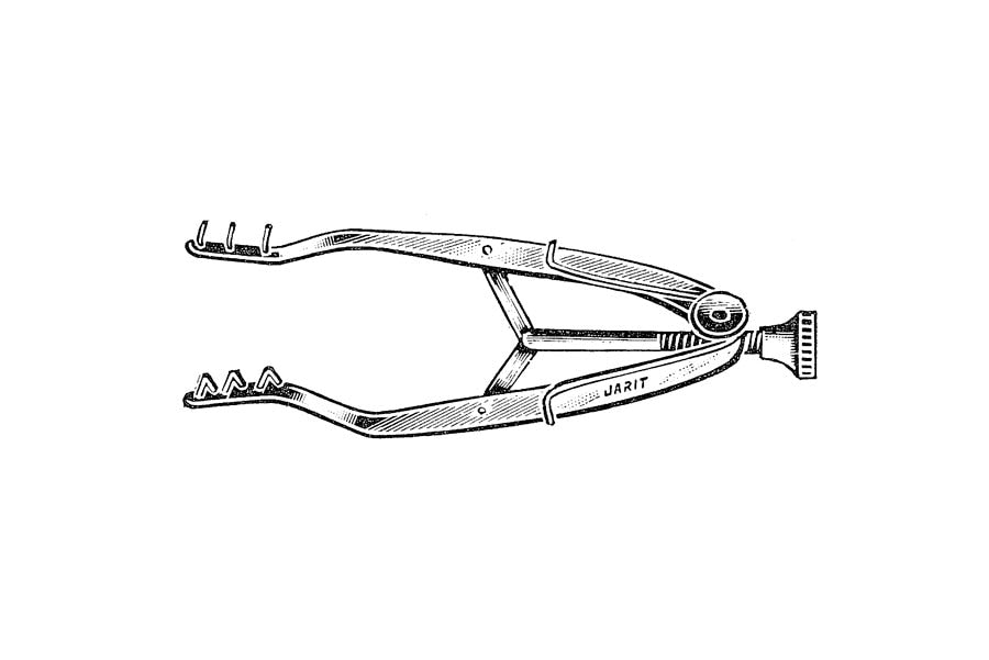 Stevenson self-retaining lacrimal sac retractor with 3x3 blunt prongs