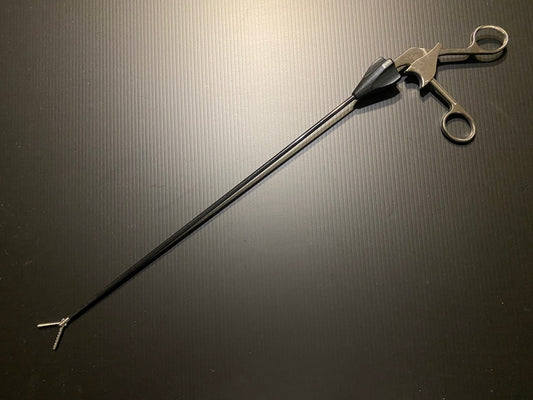 Fundus Grasp Forceps – 45 cm, Insulated, Rota-Loc